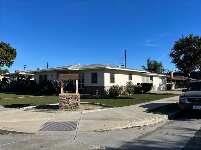$3,400 | 140 West Midway Manor, Anaheim, CA 92805