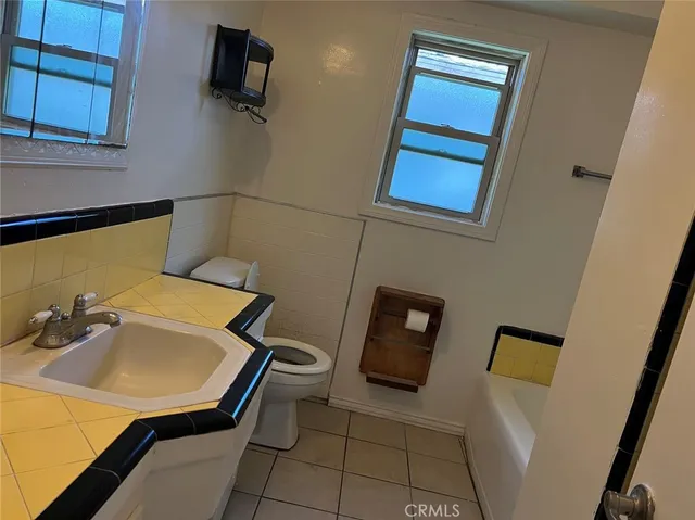 $3,400 | 140 West Midway Manor, Anaheim, CA 92805