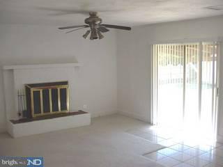 103 Redstone Ridge Deptford, NJ 08096 - Photo 4 of 5