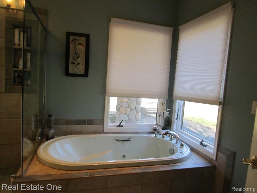 33315 Raphael Road Farmington, MI 48336 - Photo 27 of 47 IMG_4817.JPG
