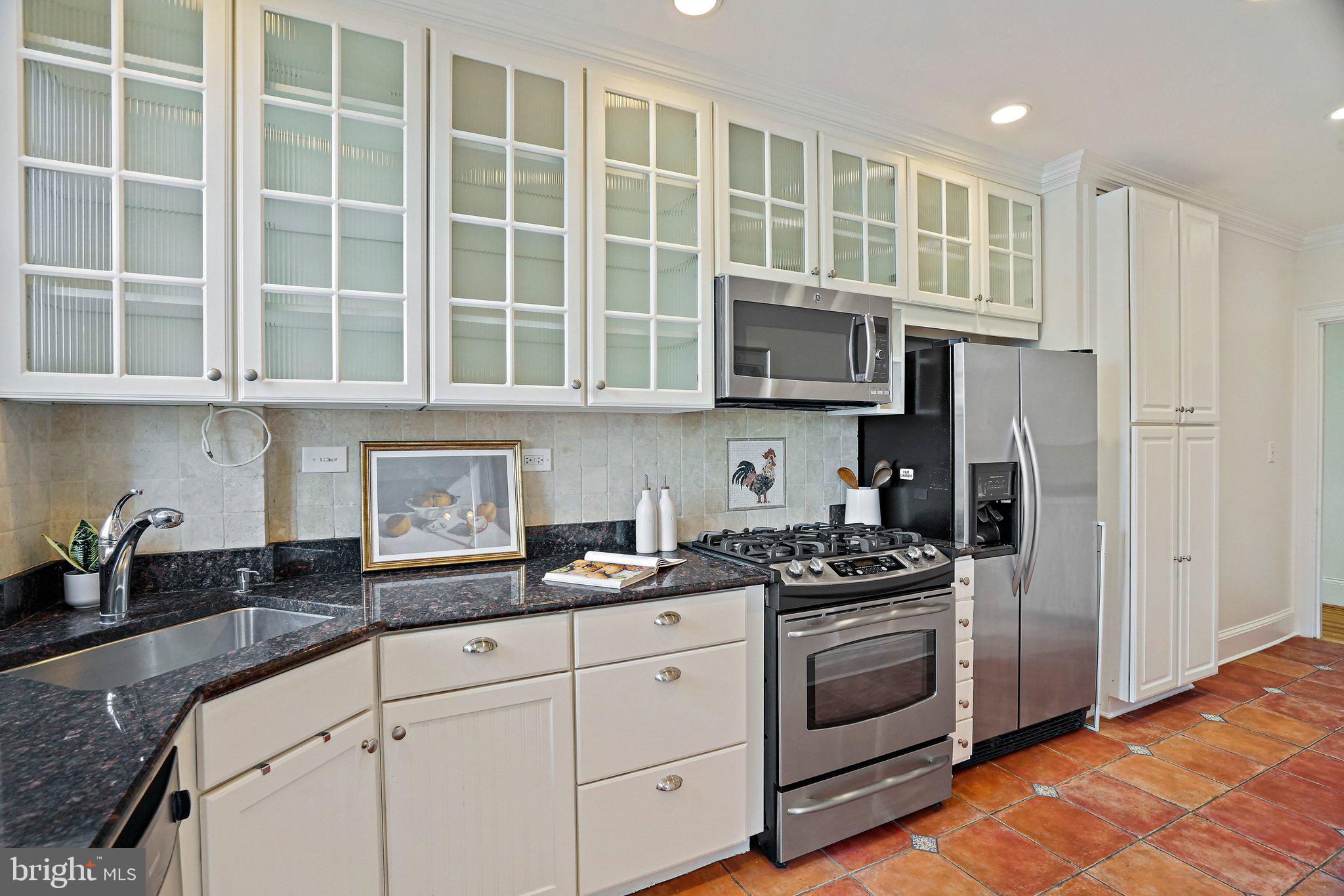 1852 Columbia Road Northwest, Unit 401 Washington, DC 20009 - Photo 10 of 30