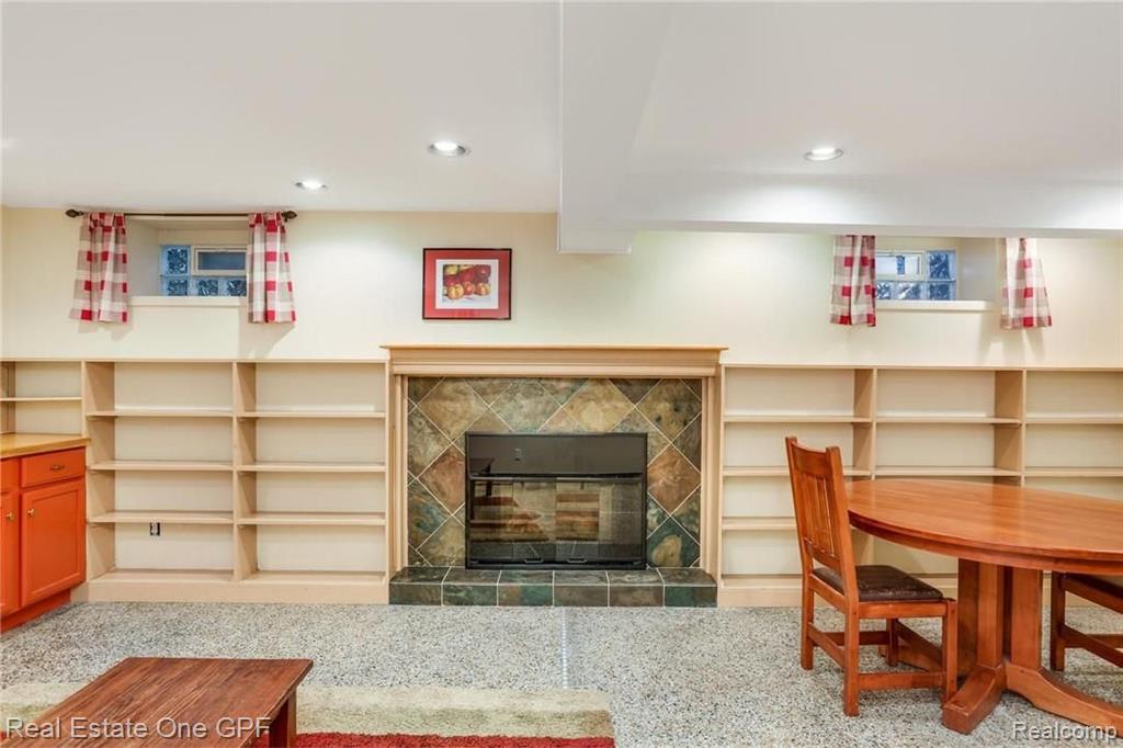 810 Barrington Road Grosse Pointe Park, MI 48230 - Photo 17 of 37