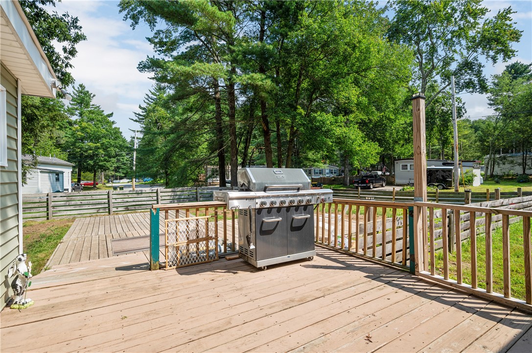 4 Wells Road Burrillville, RI 02839 - Photo 5 of 18