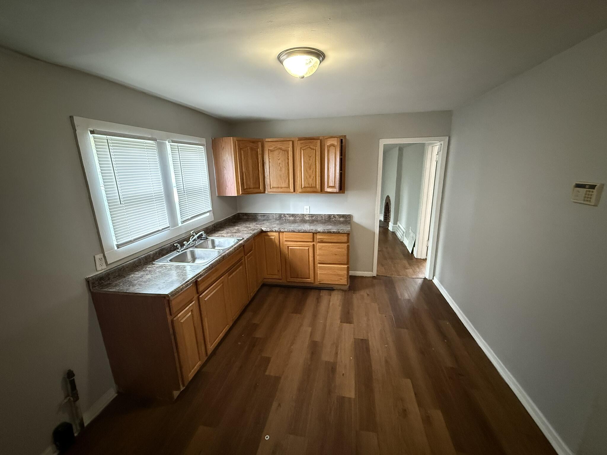 4744 North 49th Street Milwaukee, WI 53218 - Photo 3 of 10 IMG_8603