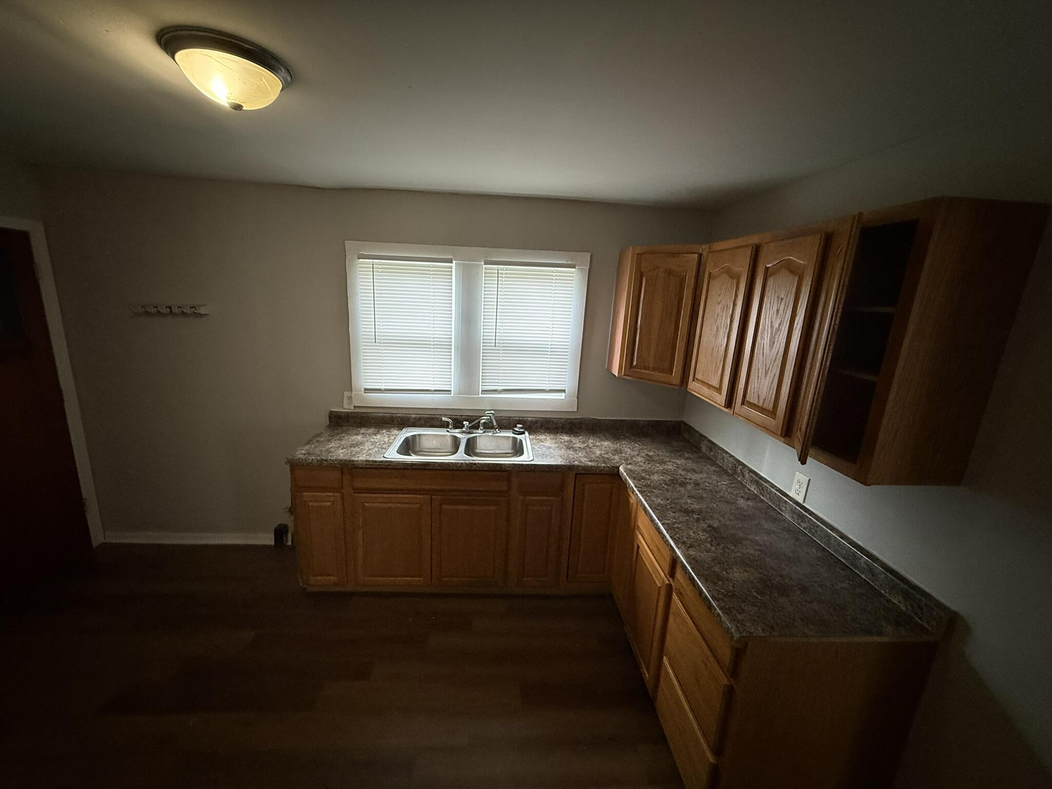 4744 North 49th Street Milwaukee, WI 53218 - Photo 8 of 10 IMG_8608