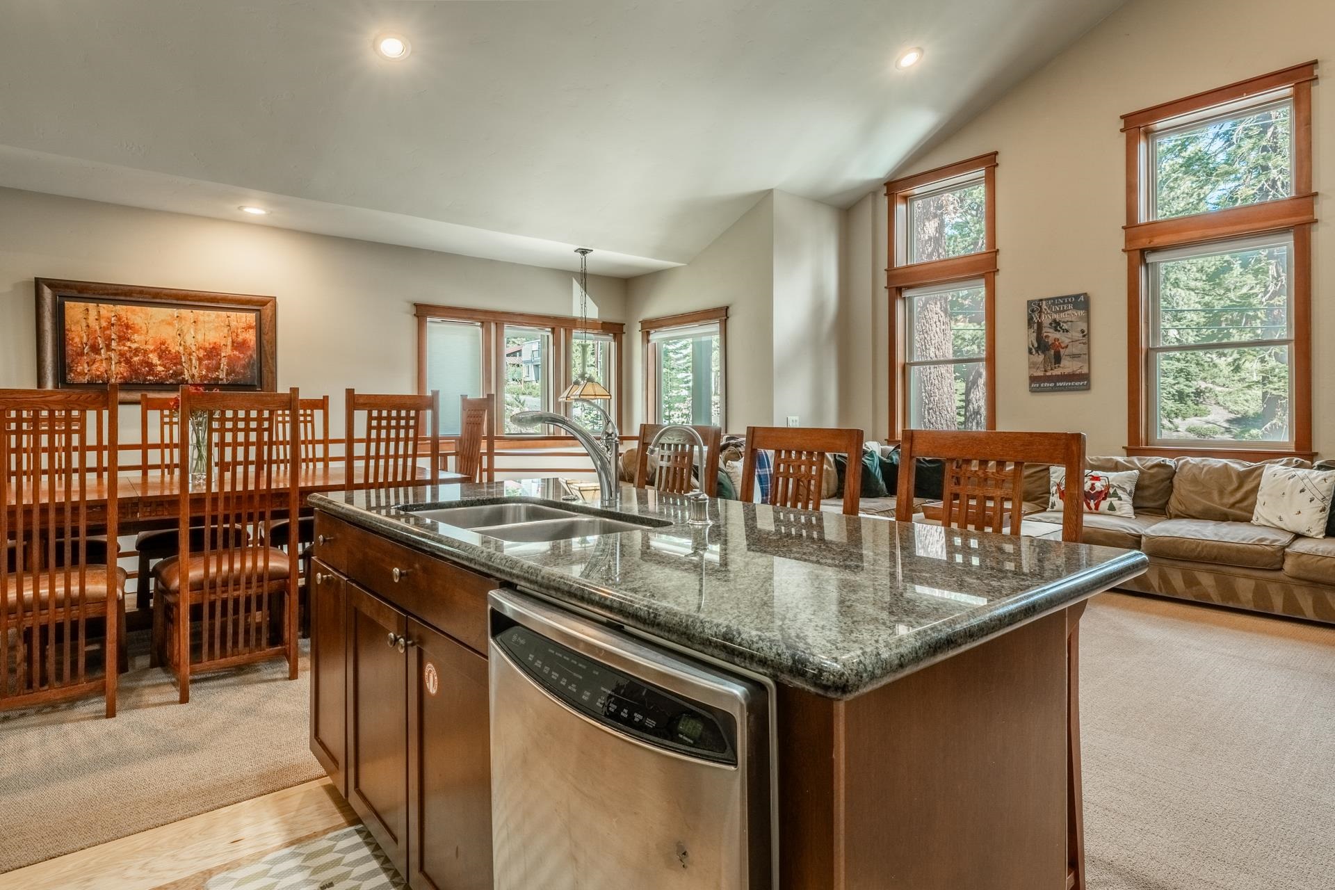 125 Davison Road, Unit 2 Mammoth Lakes, CA 93546 - Photo 16 of 42