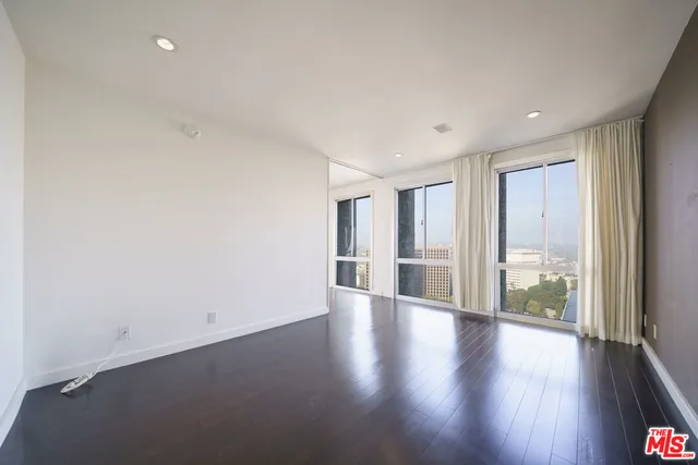 $4,000 | 800 West 1st Street, Unit 2110, Los Angeles, CA 90012