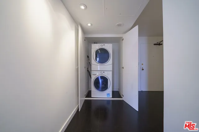 $4,000 | 800 West 1st Street, Unit 2110, Los Angeles, CA 90012