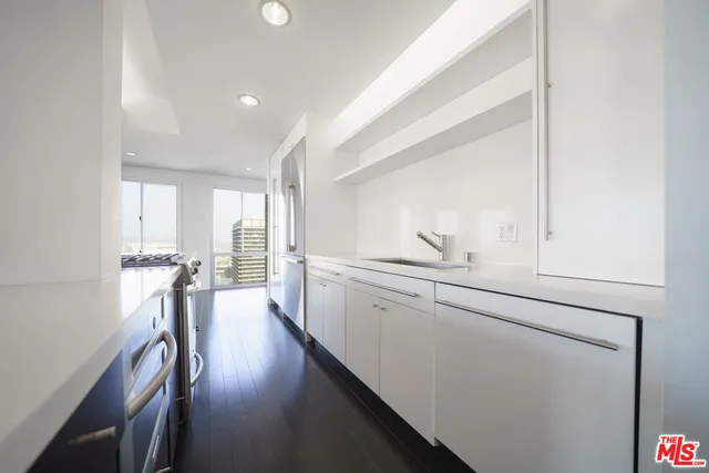$4,000 | 800 West 1st Street, Unit 2110, Los Angeles, CA 90012
