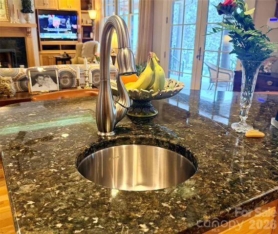 $1,000,000 | 8 North Rd Circle, Salisbury, NC 28144