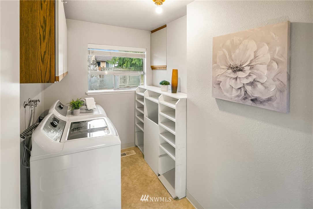 3324 Northeast 9th Street Renton, WA 98056 - Photo 19 of 29