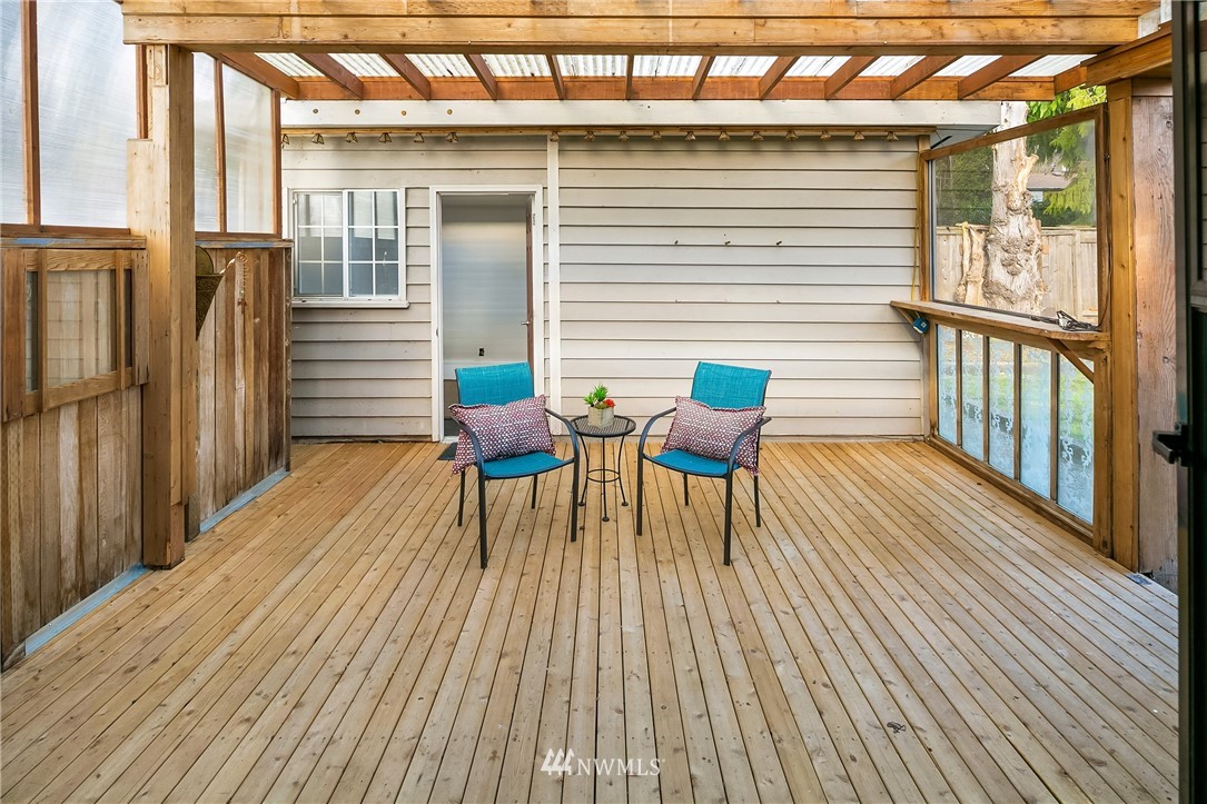 3324 Northeast 9th Street Renton, WA 98056 - Photo 23 of 29