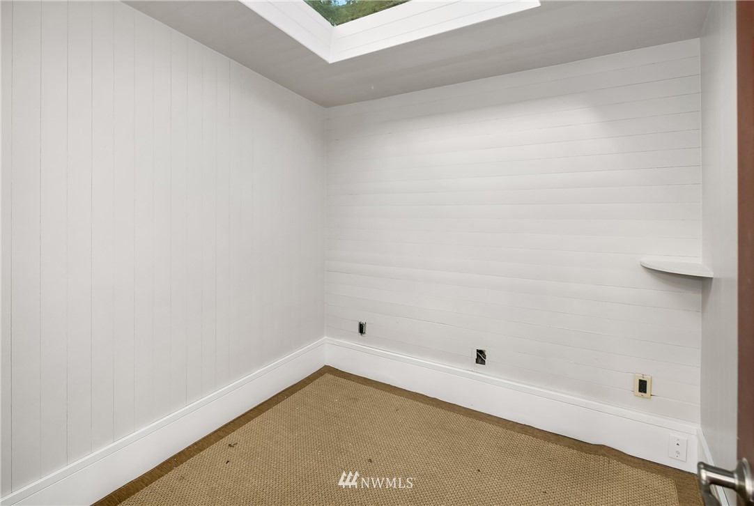 3324 Northeast 9th Street Renton, WA 98056 - Photo 24 of 29