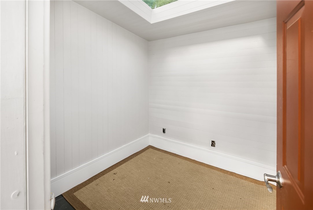 3324 Northeast 9th Street Renton, WA 98056 - Photo 25 of 29