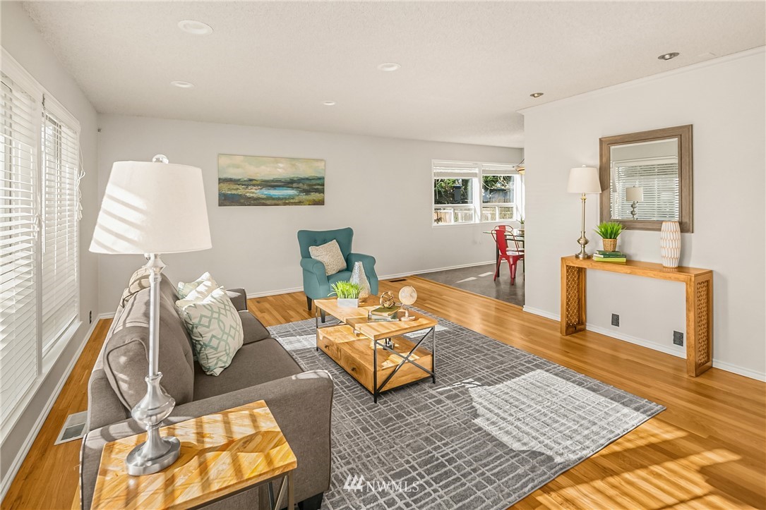 3324 Northeast 9th Street Renton, WA 98056 - Photo 5 of 29