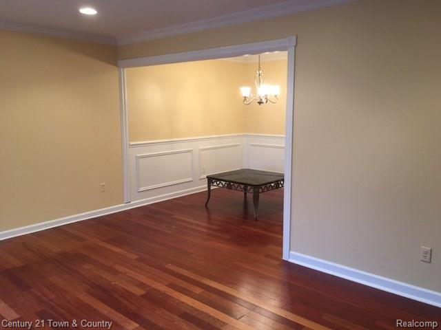 41961 Utica Road, Unit 5 Sterling Heights, MI 48313 - Photo 10 of 13 IMG_0660.JPG