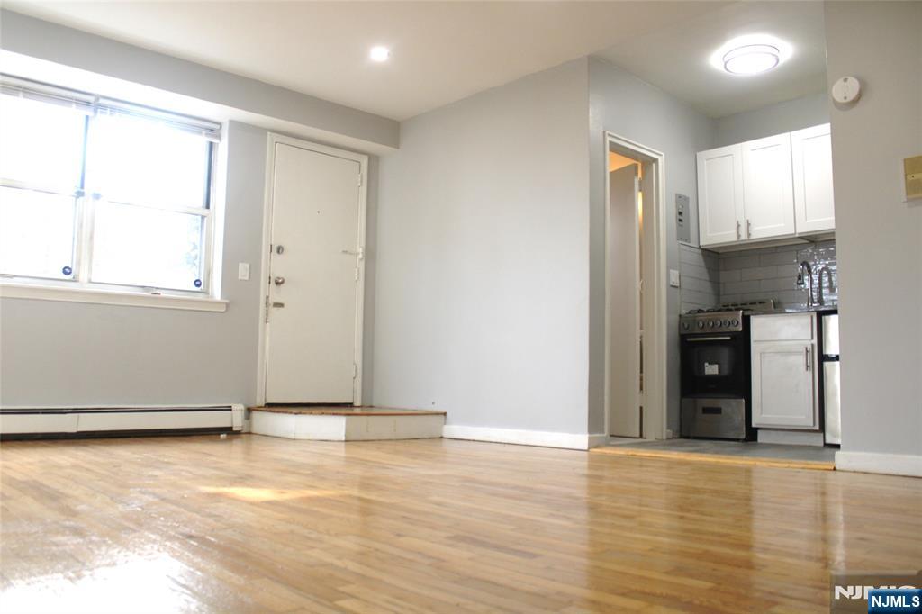 819 Bloomfield Avenue, Unit 2 Montclair, NJ 07042 - Photo 5 of 9