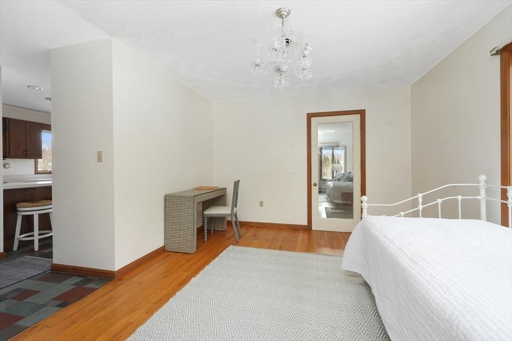 21 South Bradford Road Hingham, MA 02043 - Photo 15 of 37