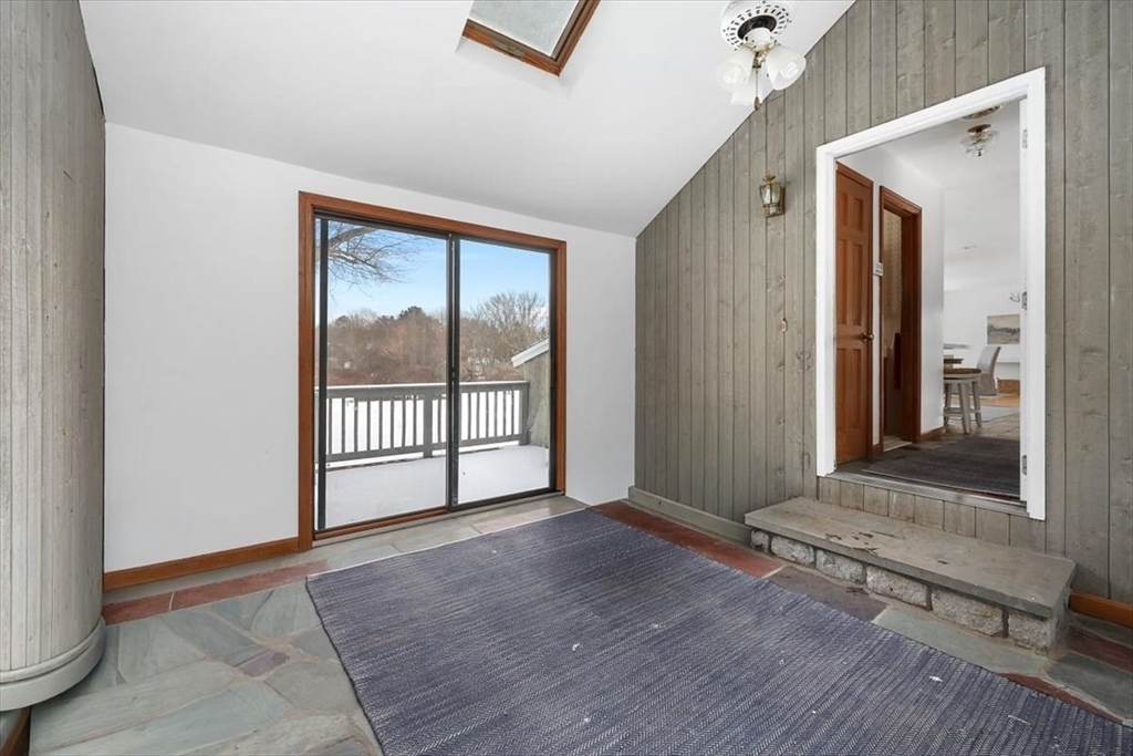 21 South Bradford Road Hingham, MA 02043 - Photo 22 of 37