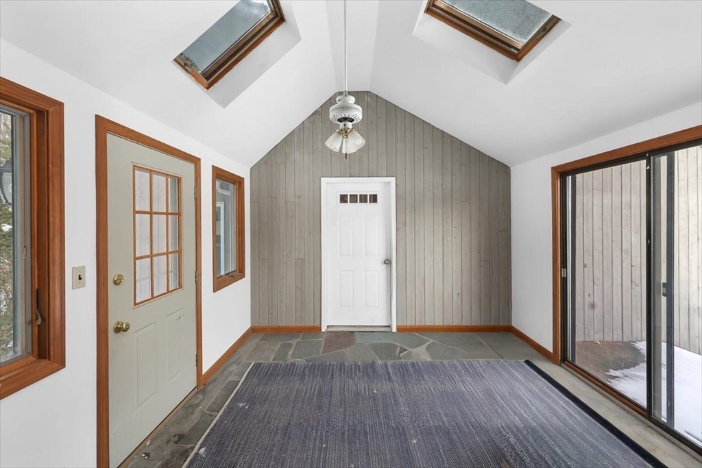 21 South Bradford Road Hingham, MA 02043 - Photo 23 of 37