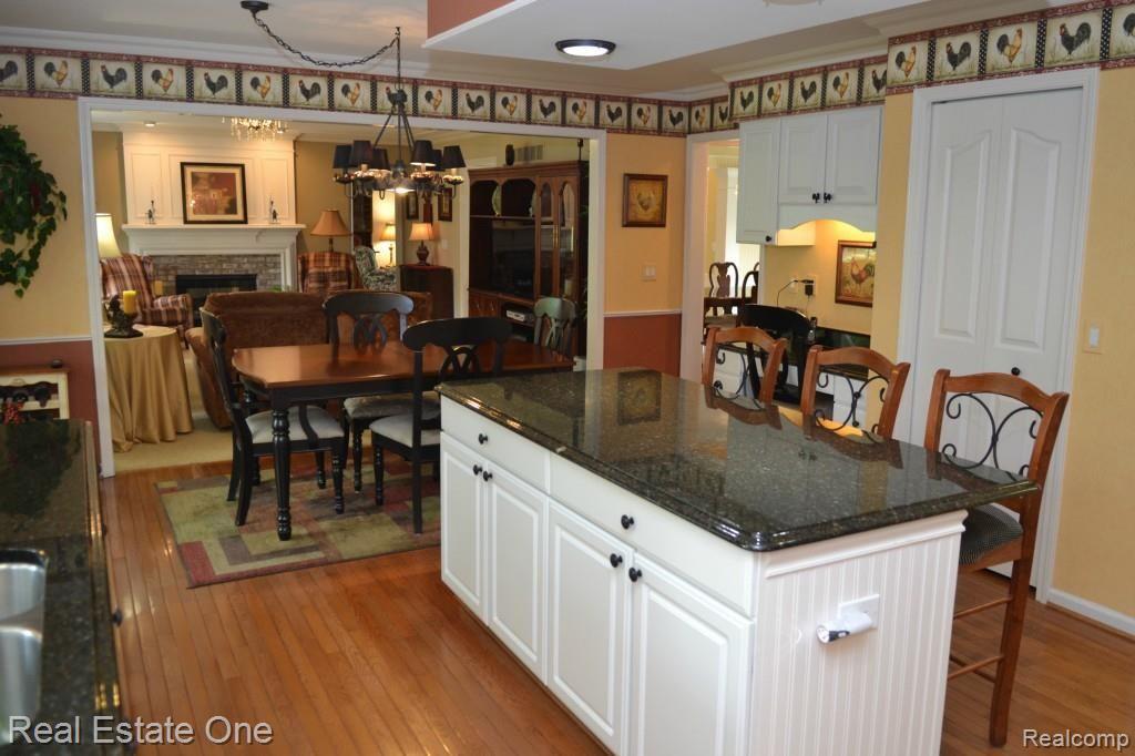 792 Loggers Circle Rochester, MI 48307 - Photo 12 of 41 014 - Copy.jpg