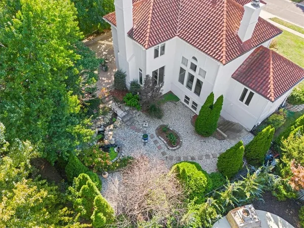 $880,000 | 12711 Woodson Street, Overland Park, KS 66209
