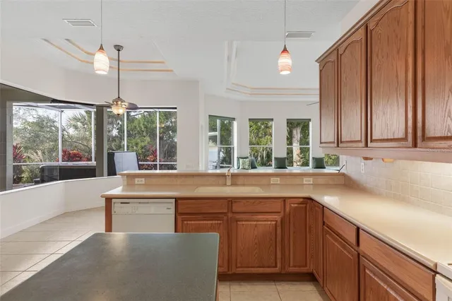 $650,000 | 10 Heron Drive, Palm Coast, FL 32137