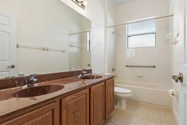 $650,000 | 10 Heron Drive, Palm Coast, FL 32137