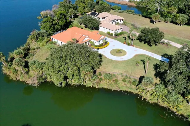 $650,000 | 10 Heron Drive, Palm Coast, FL 32137