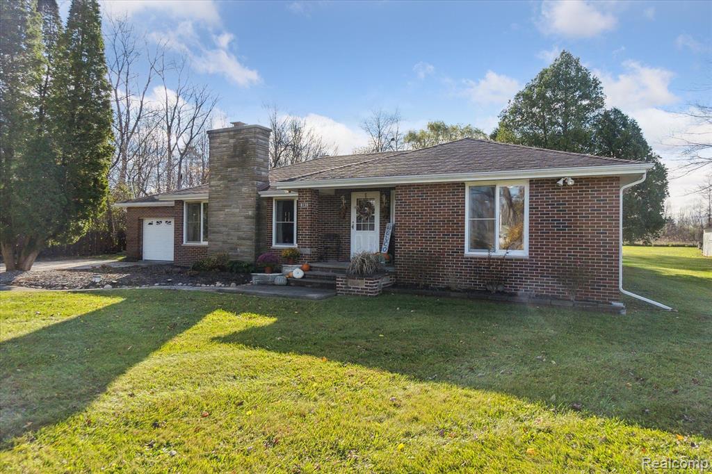 8139 Corunna Road Flint, MI 48532 - Photo 1 of 38