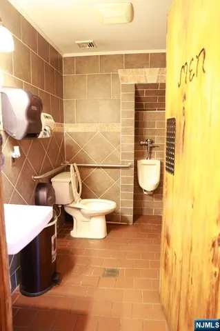 $820,000 | 237 Haledon Avenue, Haledon, NJ 07508