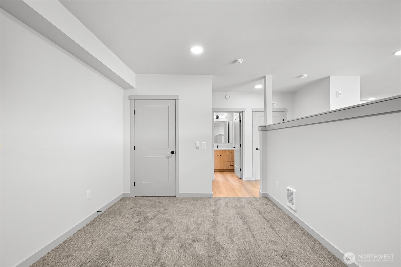 820 North State Street, Unit 606 Bellingham, WA 98225 - Photo 17 of 28
