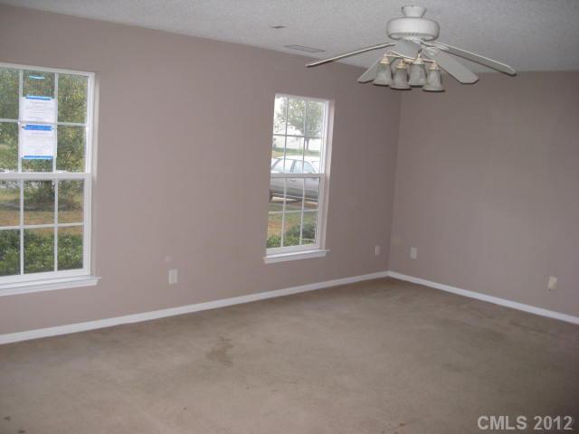 1610 Summit Ridge Lane Kannapolis, NC 28083 - Photo 3 of 13 Gallery Image 3