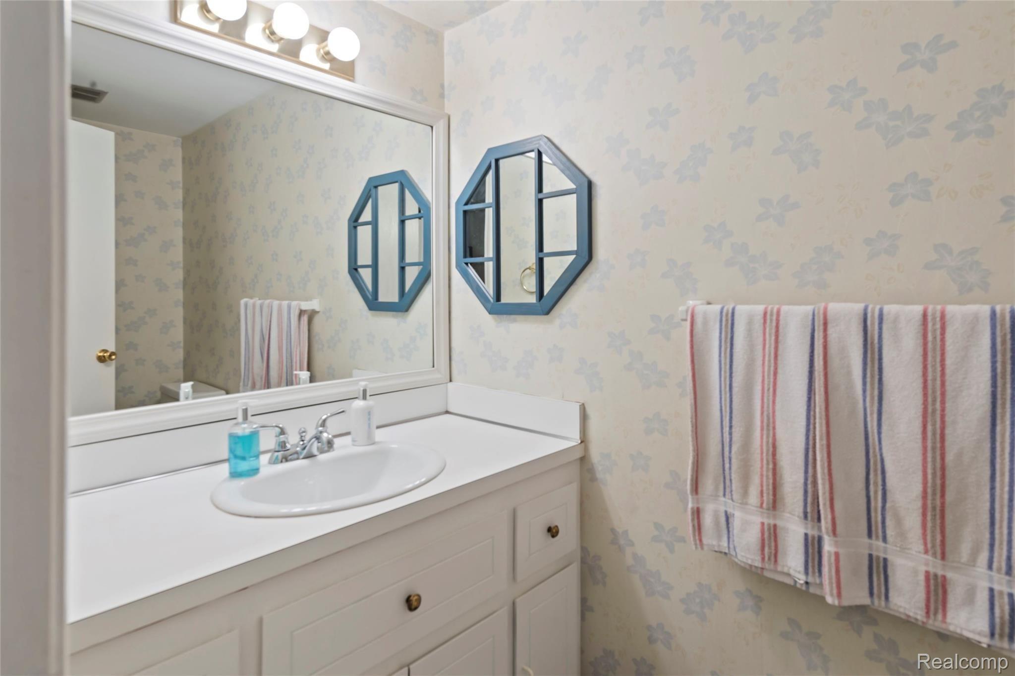 2974 Leyton Court Rochester, MI 48306 - Photo 30 of 36 DSC_8052.jpg