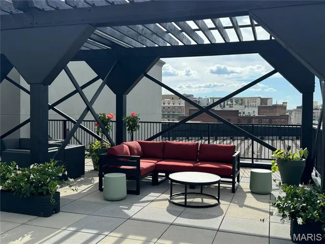 $1,160 | 1000 Washington Avenue, Unit 421, St. Louis, MO 63101