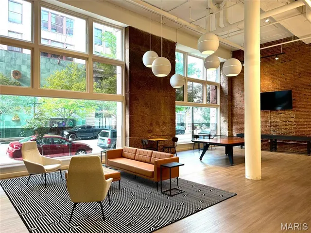 $1,160 | 1000 Washington Avenue, Unit 421, St. Louis, MO 63101