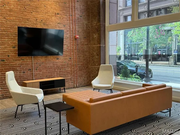 $1,160 | 1000 Washington Avenue, Unit 421, St. Louis, MO 63101