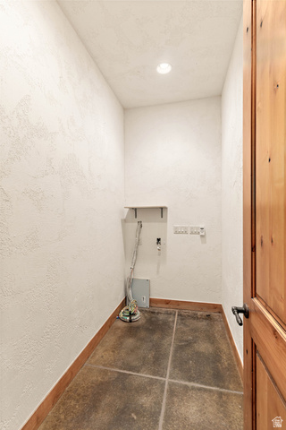 2464 East Granite Way St. George, UT 84790 - Photo 27 of 106 Tech room by primary suite