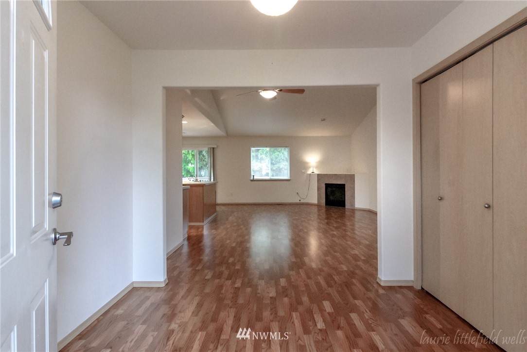 8831 Eagle Point Loop Road Southwest Lakewood, WA 98498 - Photo 3 of 25