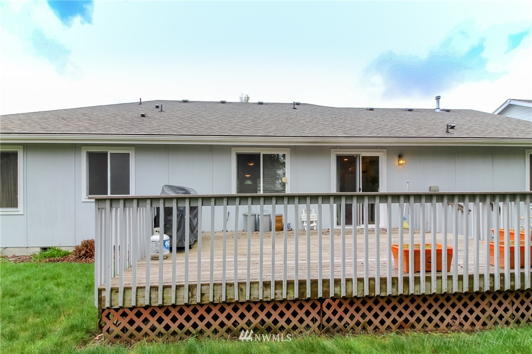 8831 Eagle Point Loop Road Southwest Lakewood, WA 98498 - Photo 22 of 25