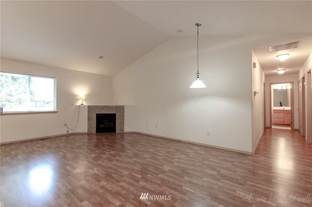 8831 Eagle Point Loop Road Southwest Lakewood, WA 98498 - Photo 5 of 25