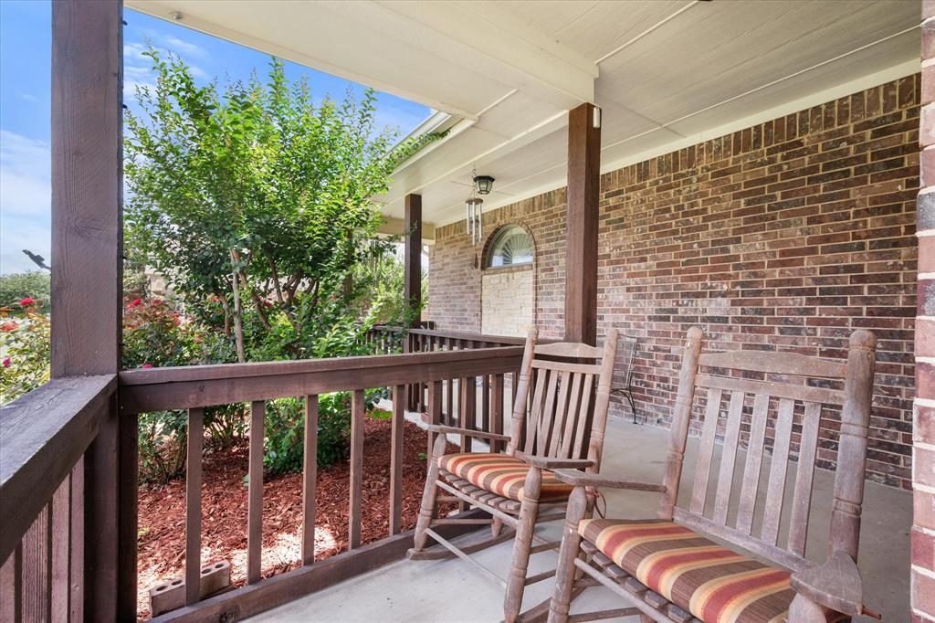 413 Rugged Drive Red Oak, TX 75154 - Photo 3 of 39 Front porch