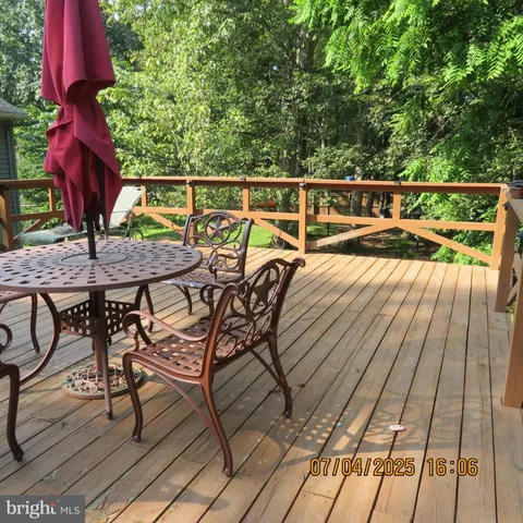 $360,000 | 6 Shady Oak Lane, Kearneysville, WV 25430