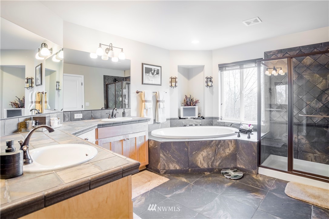 3514 156th Place Southeast Bothell, WA 98012 - Photo 16 of 25 Gallery Image 16