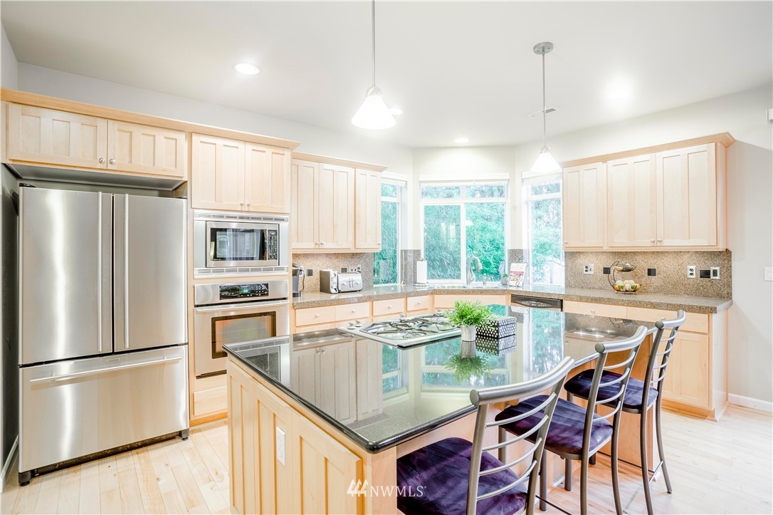 3514 156th Place Southeast Bothell, WA 98012 - Photo 6 of 25 Gallery Image 6