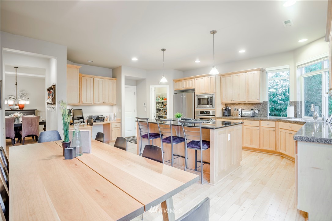 3514 156th Place Southeast Bothell, WA 98012 - Photo 7 of 25 Gallery Image 7