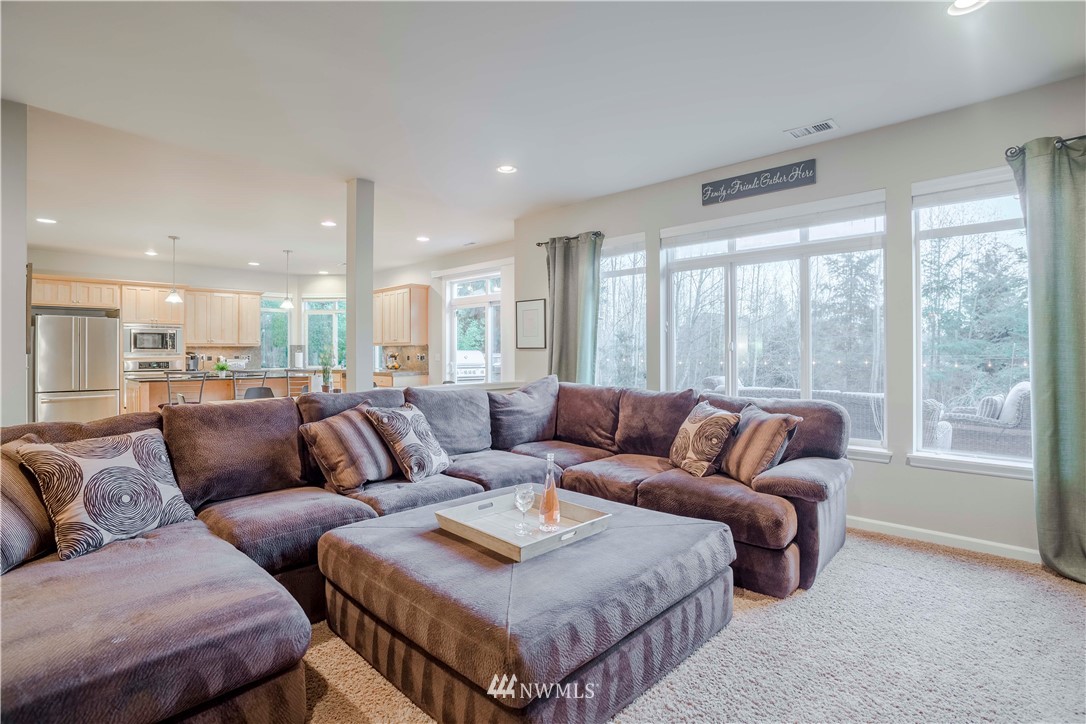 3514 156th Place Southeast Bothell, WA 98012 - Photo 8 of 25 Gallery Image 8