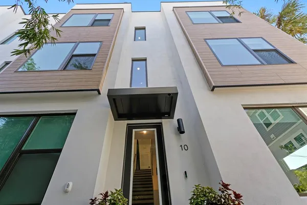 $1,100,000 | 2506 West Cleveland Street, Unit 10, Tampa, FL 33609