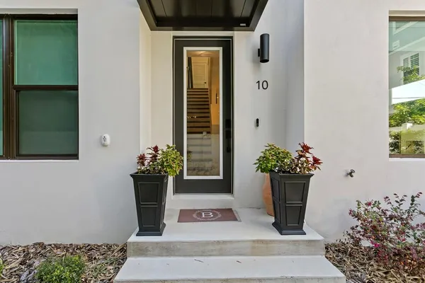 $1,100,000 | 2506 West Cleveland Street, Unit 10, Tampa, FL 33609