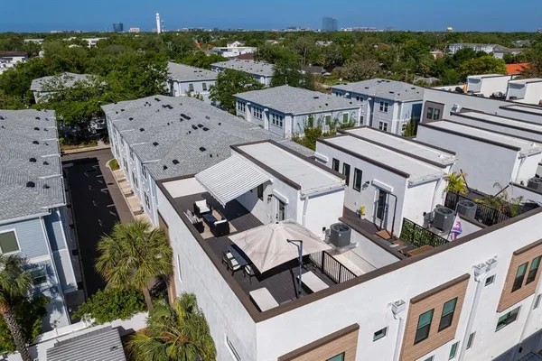$1,100,000 | 2506 West Cleveland Street, Unit 10, Tampa, FL 33609